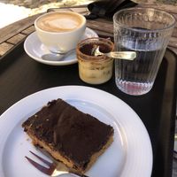 Veganes Tiramisu und glutenfrei Erdnussschokoschnitte at Adelhaus in Freiburg
