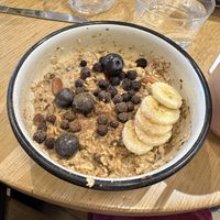 Moon porridge  at Wild & The Moon - Wild Lab Gravilliers in Paris