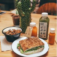 Breakfast at Wild & The Moon - Wild Lab Gravilliers in Paris