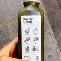 Simply Green Juice  at Wild & The Moon - Wild Lab Gravilliers in Paris