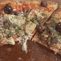 Vegan pizza at Bella&Brava in Venice