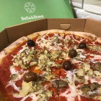 Capricciosa (senza capperi)  at Bella&Brava in Venice