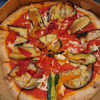 Pizza 'Vegetariana' at Bella&Brava in Venice