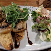 Garlic mushrooms at The Golden Heart Inn in Gloucester