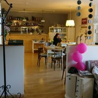 main eating area at Lahodnosti in Poprad