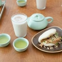 Gua Bao, almond milk and Oolong tea at Cozymazu in Berlin