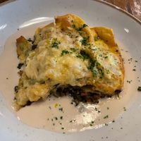 A lasanha e a que eu mais gustei! É uma delícia!   at Teva in Rio De Janeiro