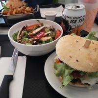 Vegan burger at L'Appétit Bio in Nancy