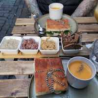 Foccacia with soup and hummus at The Sister in Brussels