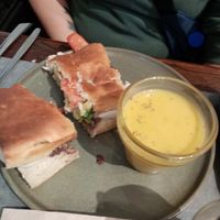 S at The Sister in Brussels