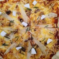 Pear vege pizza at Pizza Loft in Krakow