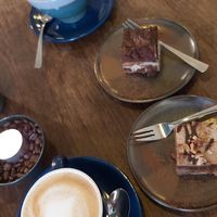 Cappuccino, Caramel and Double Choc Cake and Americano at Marae - Kaffee & Zauberei in Luebeck