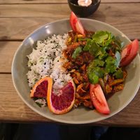 Lybian tomato curry with blood oranges at Marae - Kaffee & Zauberei in Luebeck
