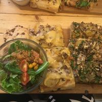 brilliant! at Hank Vegan Pizza in Paris