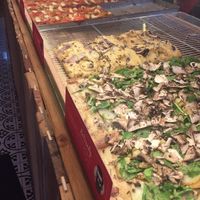 Pizza line-up at Hank Vegan Pizza in Paris