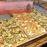 great variety at Hank Vegan Pizza in Paris