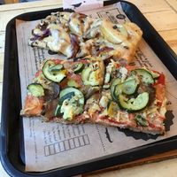 Great pizza! at Hank Vegan Pizza in Paris