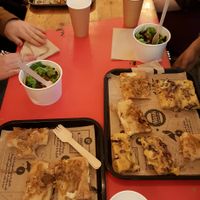 Pizzas Capt'ain Flam et salade composée at Hank Vegan Pizza in Paris