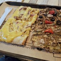 Montagnarde and other at Hank Vegan Pizza in Paris