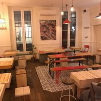 Upstairs at Hank Vegan Pizza in Paris