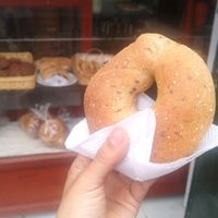 Roscón integral relleno con conserva de guayaba at Panamorarte in Bogota