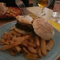 Hamburgesa de garbanzos at Suka in Suances