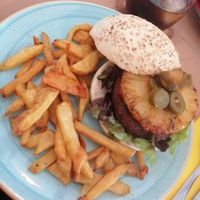 Hamburguesa La Santa at Suka in Suances