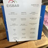 vegan choices are labeled with a ‚V'  at Velobis in Vienna