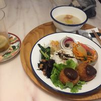 Quinoa croquettes and the fermented fruit drink at Namban Oporto Kitchen Cafe in Porto