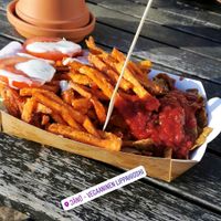 Sweet potato fries and vegan kebab at Jänö in Helsinki