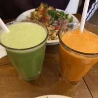 Flu fighter (allright) and Classic carrot (good)  at SLA - Utrechtsestraat in Amsterdam