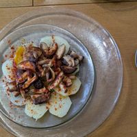 Riquísimas setas a la gallega at Natu in Santander