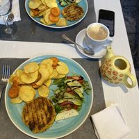 hamburguesa de garbanzos ! at Natu in Santander