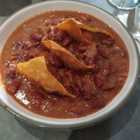 Chilli con alubias y nachos at Natu in Santander