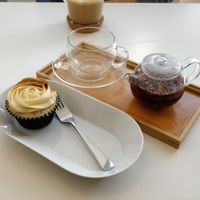 Chai latte cupcakes and berry hibiscus tea at Blanche Bakery in Cardiff