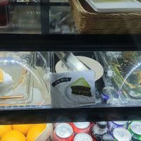 Selection of cakes at Slunch Factory - 슬런치 팩토리 in Seoul