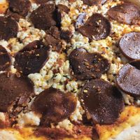 Peperoni pizza at Slunch Factory - 슬런치 팩토리 in Seoul