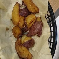 Yum! Yum! This is the new dish the wonderful chef improvised for my girlfriend recently. The deep-fried sweet potato wedges! :) at Lagniappe in Seongnam