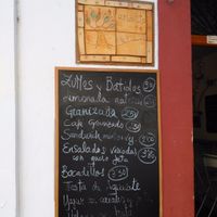 Door menu at El Arbolito in Cordoba
