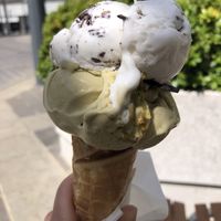 Pistacchio, cocco e cioccolato  at Gelateria Malu in Jesolo