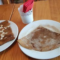 Vegan gallete, salty and sweet at Creperia La Bombarde in Porto