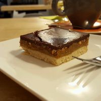 sharp sharp raw vegan cake at Loff Restaurant in Breda