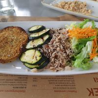 Vegan burger at B-CREK Restaurant in Olot