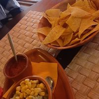 Voorgerecht: guacamole, pittige salsa en tortillachips at Yucatan in Leeuwarden