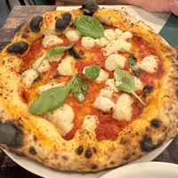 Magherita pizza  at Origano Campo de' Fiori in Rome