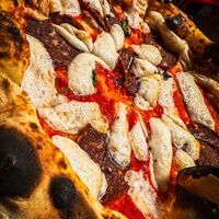 Super lecker vegane Pizza 🍕. Dieser vegane Mozzarella ist grandios. 🤤  at Origano Campo de' Fiori in Rome