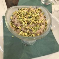 Mousse de chocolate y pistachos  at Origano Campo de' Fiori in Rome