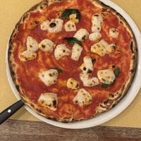 Vegan gluten free pizza margherita  at Origano Campo de' Fiori in Rome