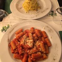 Pasta with tomato sauce and vegan "bacon" at Origano Campo de' Fiori in Rome