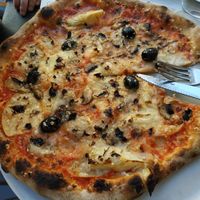 Vegan pizza at Origano Campo de' Fiori in Rome